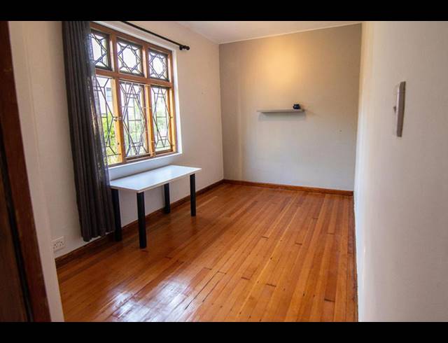2 BEDROOM APARTMENT FOR SALE IN RONDEBOSCH